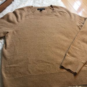 Banana Republic size L / med tan color Italian Merino wool pull over long sleeve